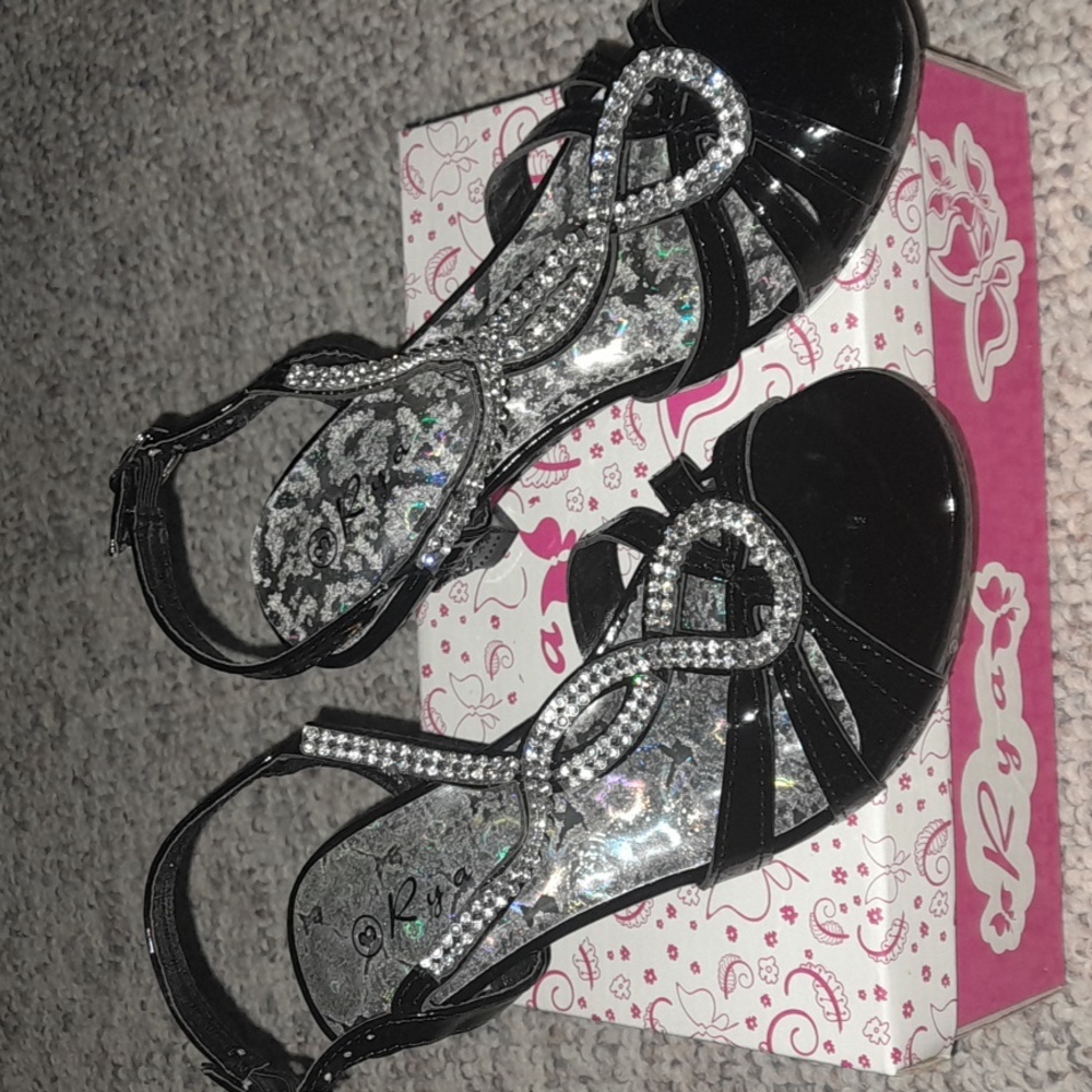 Girls Black Rhinestone Heels by Rya Size 3 - Picture 2 of 6
